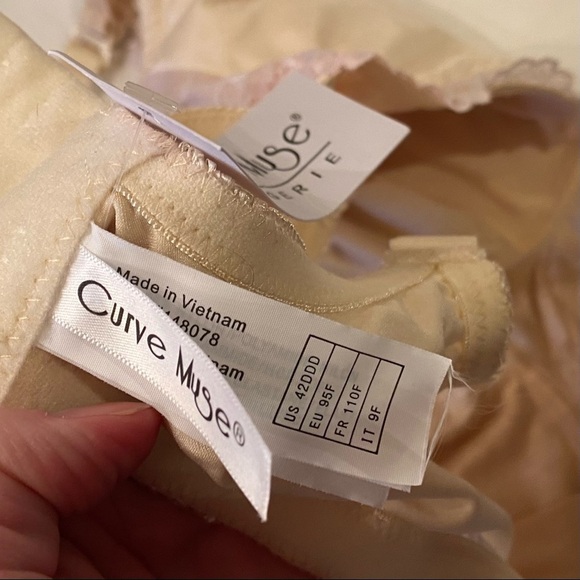 Curve Muse Wireless Nursing Bra - Picture 3 of 3